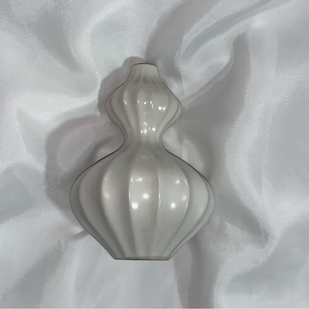 JONATHAN ADLER small Double Gourd VASE glazed white CERAMIC